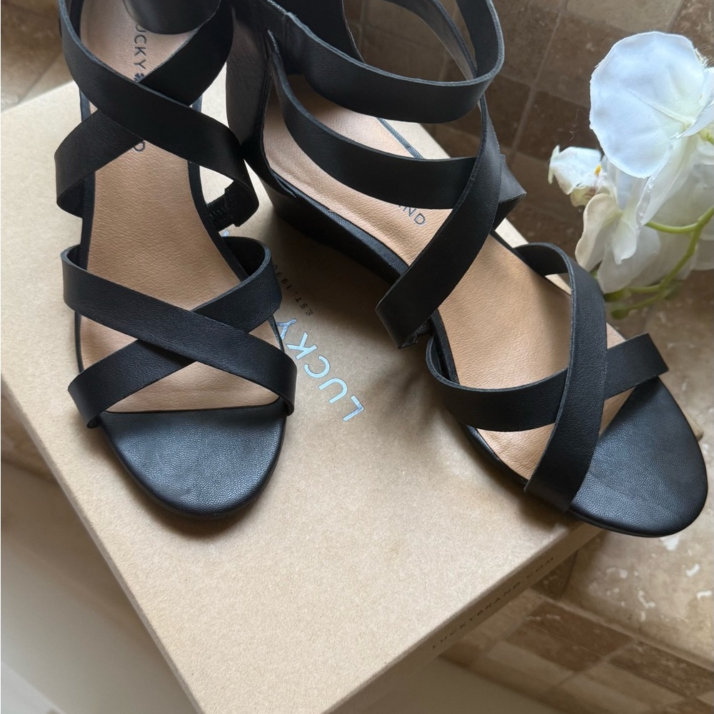Lucky Brand Elegant Black Sandals